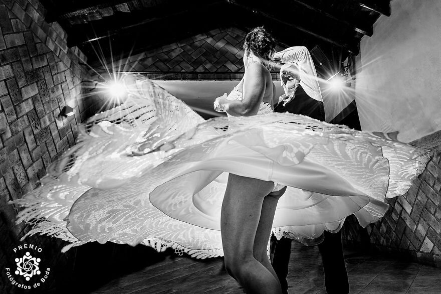 28 Winning Wedding Photographs That Captured Love, Couples And Weddings As Shared By FdB Awards