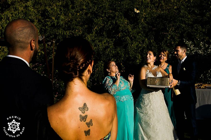28 Winning Wedding Photographs That Captured Love, Couples And Weddings As Shared By FdB Awards