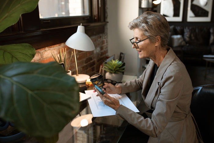 Hotel Guest Livid Seeing Front Desk Employee Drinking In A Bar After Work, Files A Complaint Yet Ends Up Being Put On A ‘Do Not Reserve’ List Hotel Guest Livid Seeing Front Desk Employee Drinking In A Bar After Work, Files A Complaint Yet Ends Up Being Put On A ‘Do Not Reserve’ List