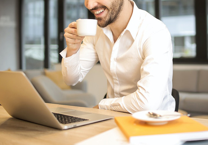 Boss Demands Employee Punch In All Work Hours, Expects To Pay Him Less But He Gets A 30% Raise Instead Boss Demands Employee Punch In All Work Hours, Expects To Pay Him Less But He Gets A 30% Raise Instead