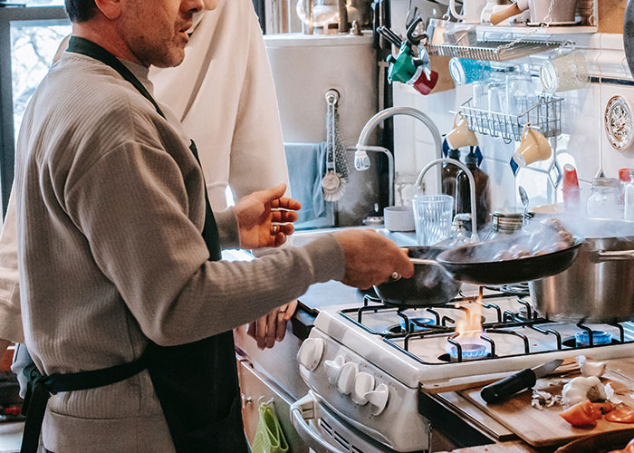 Toxic Masculinity Deems These 30 Normal And Healthy Behaviors ‘Unmanly,’ Yet People Online Think Otherwise Toxic Masculinity Deems These 30 Normal And Healthy Behaviors ‘Unmanly,’ Yet People Online Think Otherwise