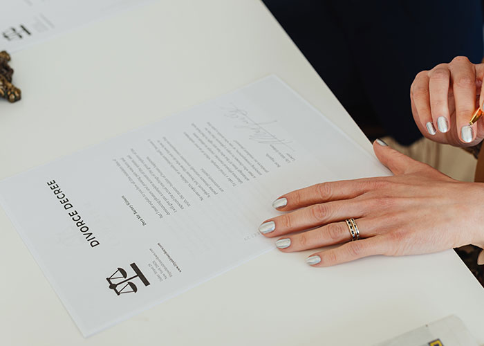 Guy Shares How He Realized His Wife Was A Gold Digger All This Time Guy Shares How He Realized His Wife Was A Gold Digger All This Time