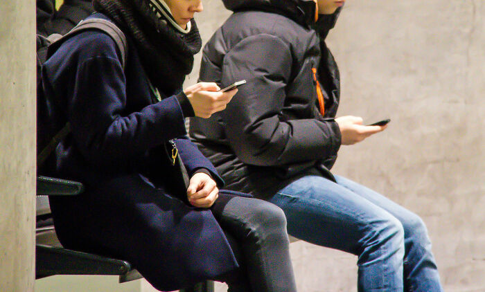 “What Made You Realize Your Best Friend Was Actually A Complete Jerk?” (30 Responses)