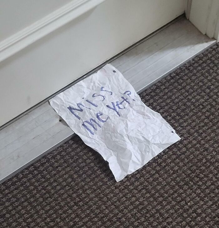 27 People Share The Most Disturbing Anonymous Notes That Someone Left For Them 27 People Share The Most Disturbing Anonymous Notes That Someone Left For Them