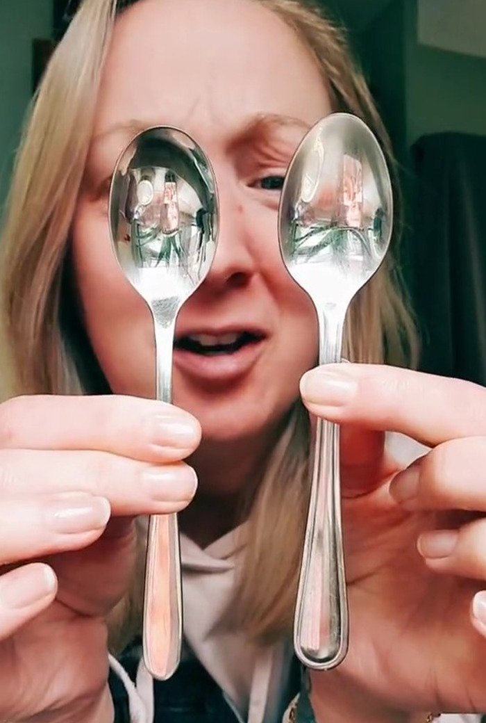 Woman Asks People Which Spoon Out Of These 2 They’d Choose, Sparks An Intense Debate Online Woman Asks People Which Spoon Out Of These 2 They’d Choose, Sparks An Intense Debate Online