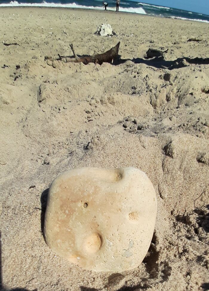 I Notice And Photograph Funny Examples Of Pareidolia In Everyday Objects (30 Pics) I Notice And Photograph Funny Examples Of Pareidolia In Everyday Objects (30 Pics)