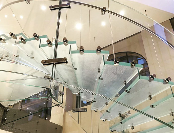 &#8220;Office&#8217;s Stairs Are See-Thru&#8221;: 29 Things That Make Offices Uncomfortable For Women