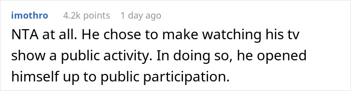 Traveler Who Reserved A Seat In The Quiet Area Of A Train Finds A Brilliant Way To Get Rid Of A Passenger Who Was Blasting “Friends” Out Loud