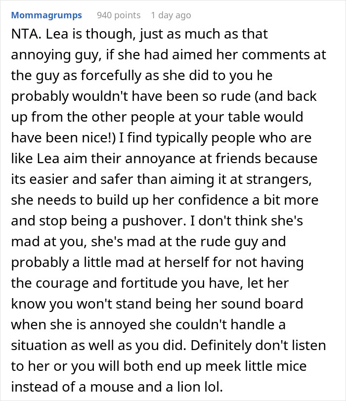 Traveler Who Reserved A Seat In The Quiet Area Of A Train Finds A Brilliant Way To Get Rid Of A Passenger Who Was Blasting “Friends” Out Loud
