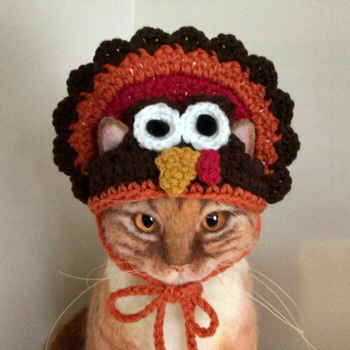 Cat Hats For Every Occasion: This Artist Crochets Funky Hats For Cats, And Here Are Her Best 30 Works Cat Hats For Every Occasion: This Artist Crochets Funky Hats For Cats, And Here Are Her Best 30 Works