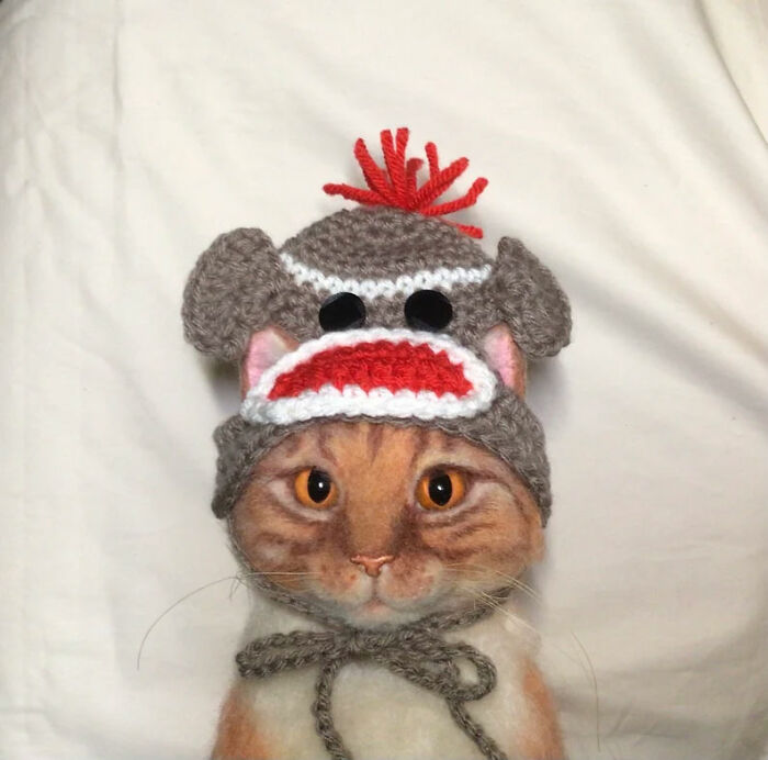 Cat Hats For Every Occasion: This Artist Crochets Funky Hats For Cats, And Here Are Her Best 30 Works Cat Hats For Every Occasion: This Artist Crochets Funky Hats For Cats, And Here Are Her Best 30 Works