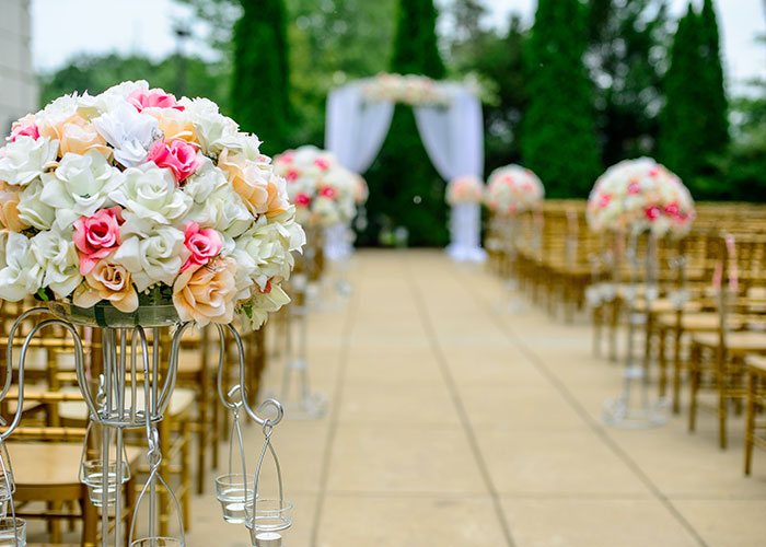 “I Am The Bride After All”: Woman Doesn’t Want Fiancé’s Grandma At Her Wedding, Starts A Drama “I Am The Bride After All”: Woman Doesn’t Want Fiancé’s Grandma At Her Wedding, Starts A Drama