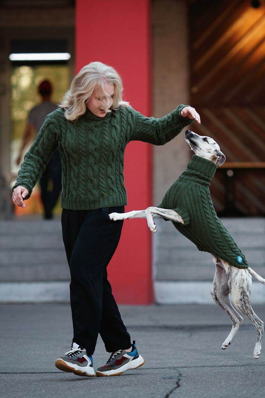 Here Are 11 Pics Of Owners And Their Dogs Dressed In The Same Style Here Are 11 Pics Of Owners And Their Dogs Dressed In The Same Style