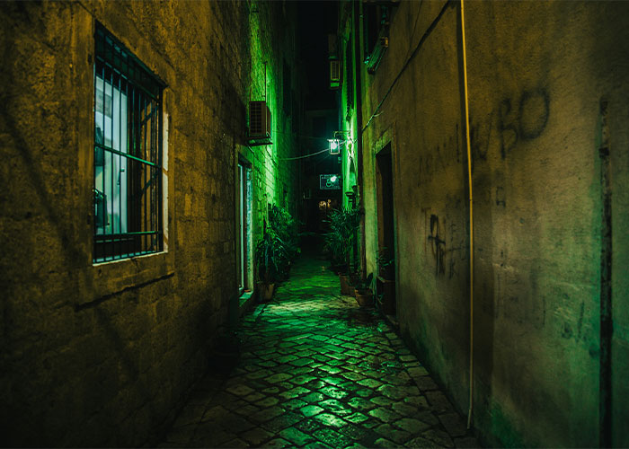 Woman Figures Out A Near Foolproof Way Of Keeping Men Away, Wonders If It’s Unethical Woman Figures Out A Near Foolproof Way Of Keeping Men Away, Wonders If It’s Unethical