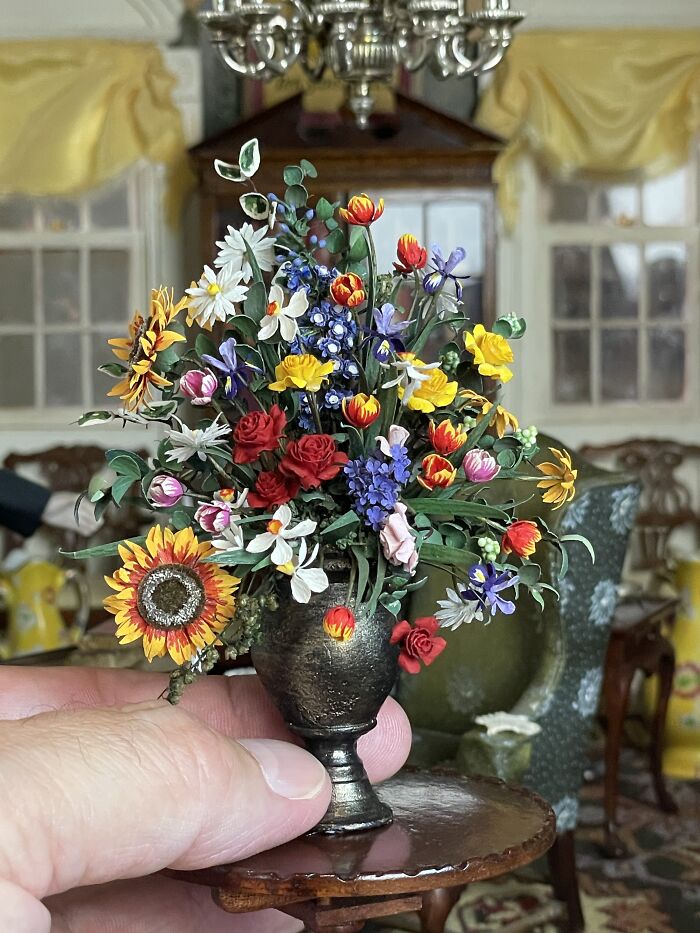 These Tiny Flower Arrangements Will Make Your Day Bloom (21 Pics)