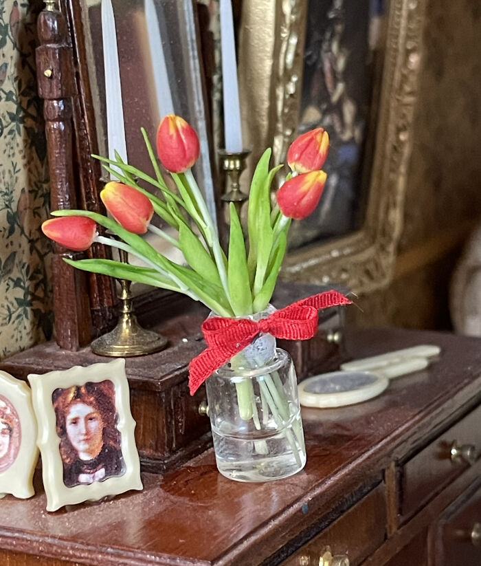 These Tiny Flower Arrangements Will Make Your Day Bloom (21 Pics)