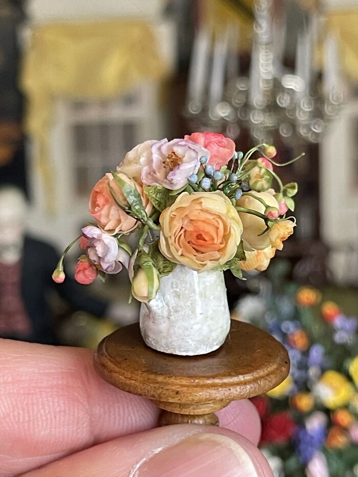 These Tiny Flower Arrangements Will Make Your Day Bloom (21 Pics)