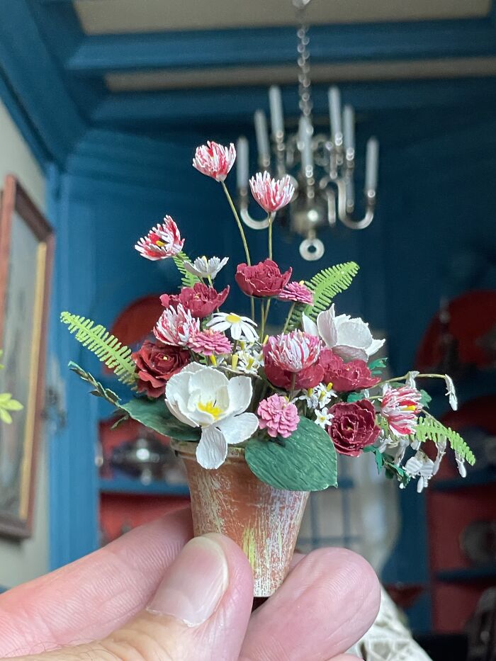 These Tiny Flower Arrangements Will Make Your Day Bloom (21 Pics)