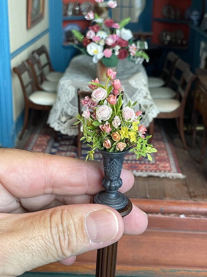 These Tiny Flower Arrangements Will Make Your Day Bloom (21 Pics)