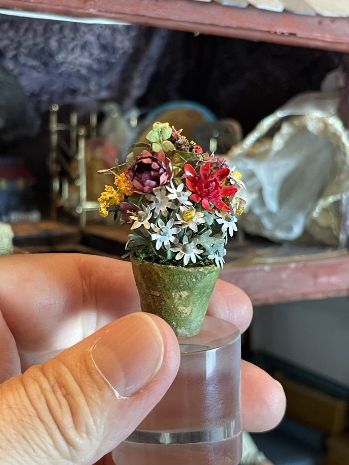 These Tiny Flower Arrangements Will Make Your Day Bloom (21 Pics)