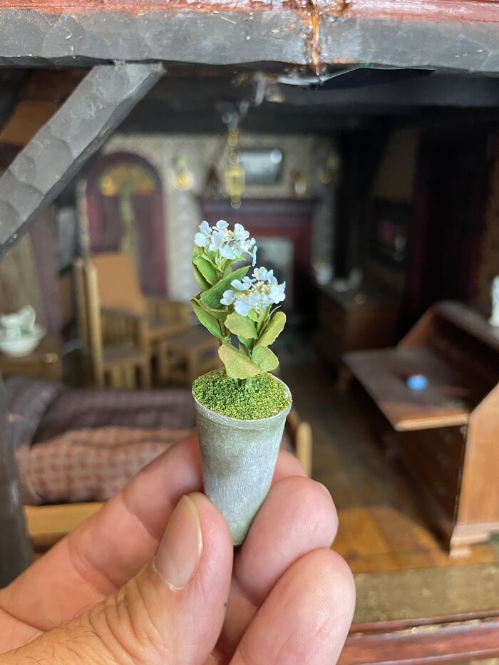 These Tiny Flower Arrangements Will Make Your Day Bloom (21 Pics)