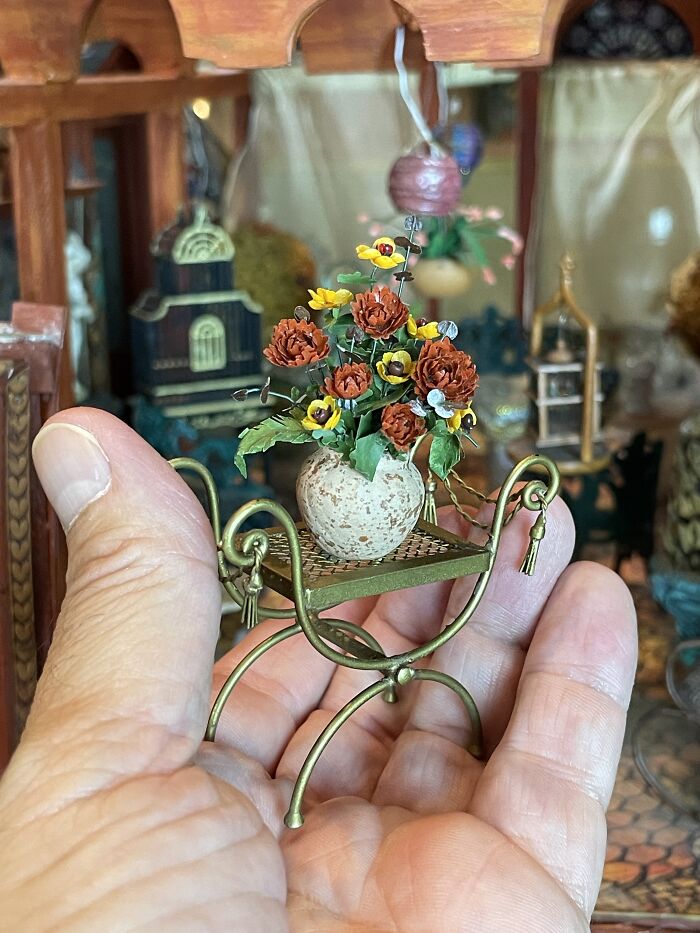 These Tiny Flower Arrangements Will Make Your Day Bloom (21 Pics)