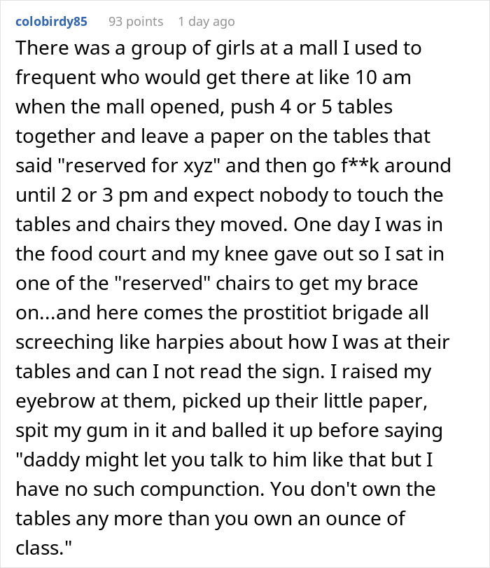 Woman Watches Chaos Ensue After Taking Towels Off Every Lounge Chair In Petty Revenge Woman Watches Chaos Ensue After Taking Towels Off Every Lounge Chair In Petty Revenge