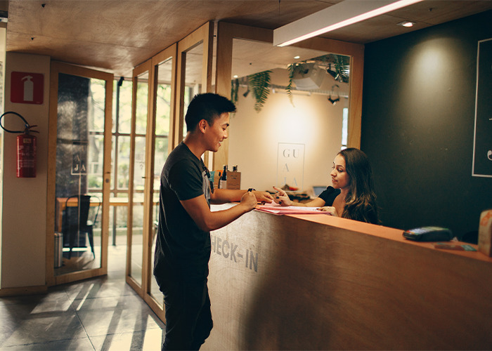 30 People Spill The Tea About Coworkers That Did Something Absolutely Crazy And Still Didn’t Get Fired 30 People Spill The Tea About Coworkers That Did Something Absolutely Crazy And Still Didn’t Get Fired