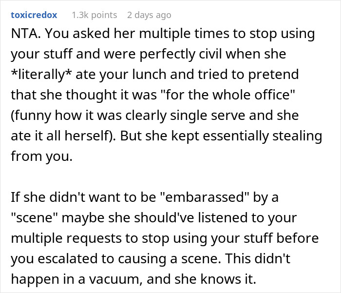 “[It’s] Disrespectful And A Violation Of Privacy”: Extremely-Intrusive Coworker Is Scolded By A Woman In Front Of The Entire Office
