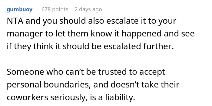 “[It’s] Disrespectful And A Violation Of Privacy”: Extremely-Intrusive Coworker Is Scolded By A Woman In Front Of The Entire Office