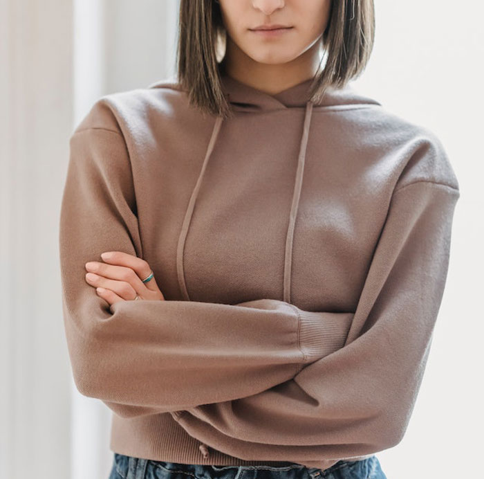 “I Have To Be In Bed By 10”: Strict Babysitter’s Rules Push 16-Year-Old Teen To Rebel, He Wonders If He Took It Too Far “I Have To Be In Bed By 10”: Strict Babysitter’s Rules Push 16-Year-Old Teen To Rebel, He Wonders If He Took It Too Far