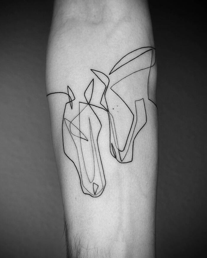 This Artist Creates Captivating Tattoos Using A Single Line (35 Pics) This Artist Creates Captivating Tattoos Using A Single Line (35 Pics)