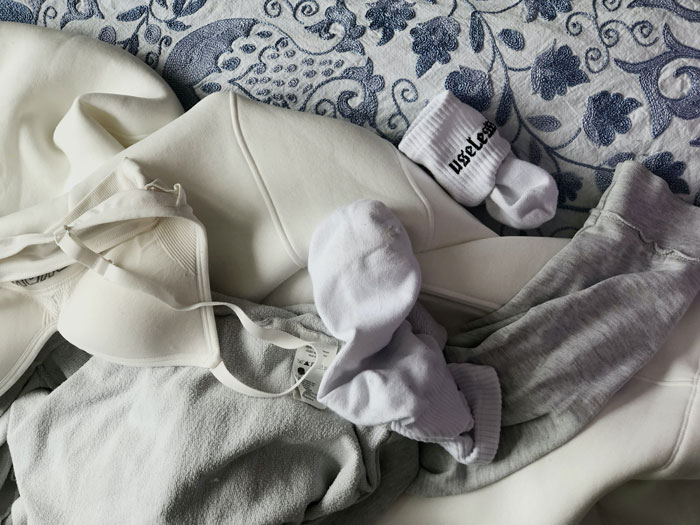 &ldquo;[Am I The Jerk] For Being Uncomfortable With My GF Being Naked Around Her Dog?&rdquo;