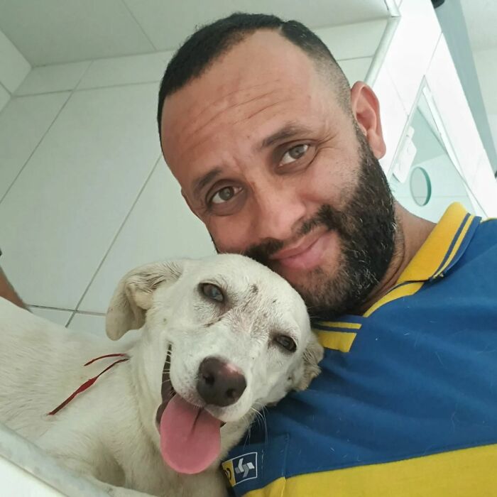 Mailman Takes Selfies With Every Animal That He Befriends While On His Job, And Here Are The Newest 30 Photos Mailman Takes Selfies With Every Animal That He Befriends While On His Job, And Here Are The Newest 30 Photos