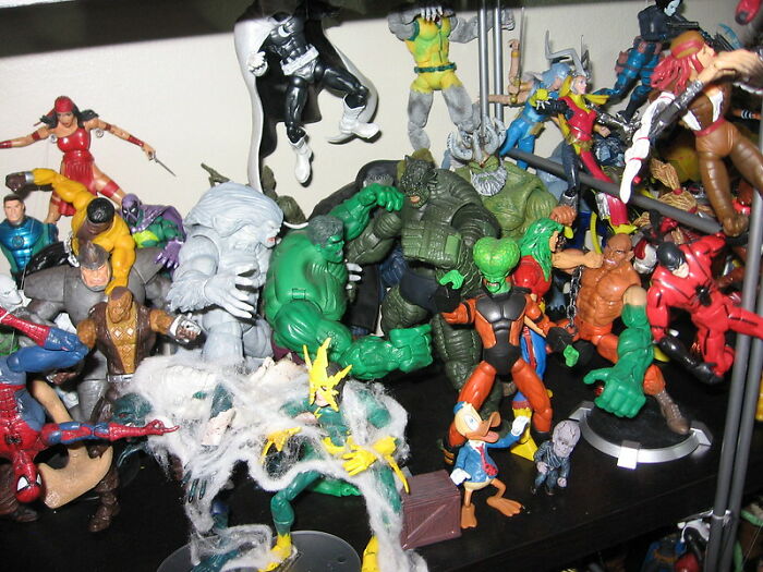 People Are Sharing 50 Things That Aren’t Socially Acceptable But They Still Do Them