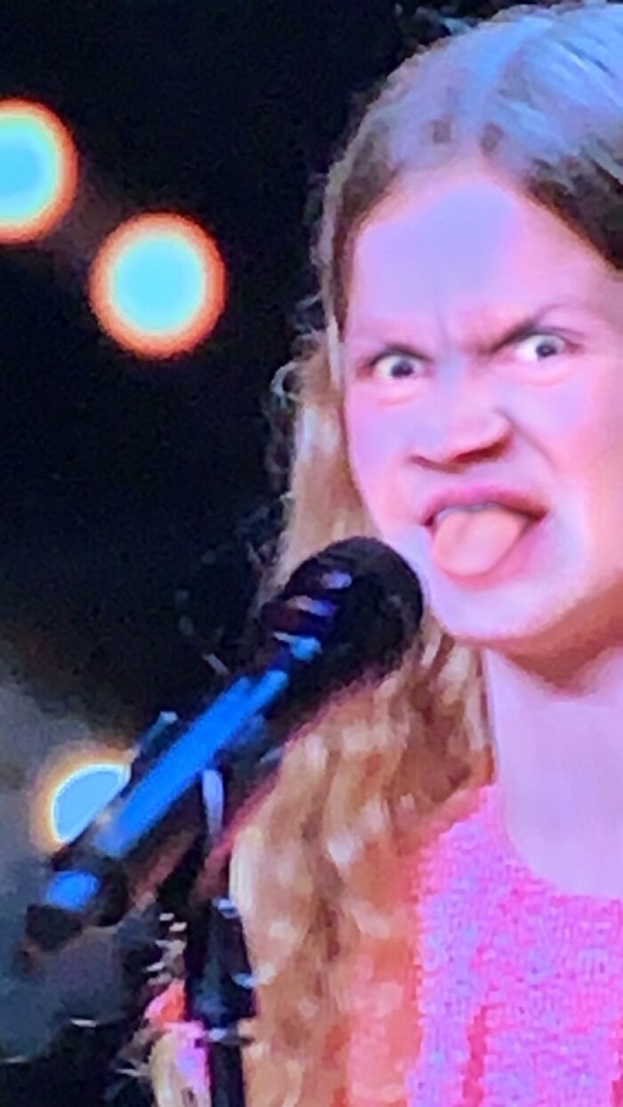 Hey Pandas, Post A Picture Combining A Celebrity Of Today With Their Doppelganger Hey Pandas, Post A Picture Combining A Celebrity Of Today With Their Doppelganger