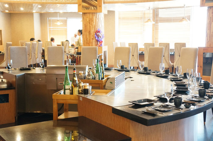 Restaurant Customer Pranks A ‘Karen’ Who Threatened Him With Legal Action After Mistaking Him For A Waiter Restaurant Customer Pranks A ‘Karen’ Who Threatened Him With Legal Action After Mistaking Him For A Waiter