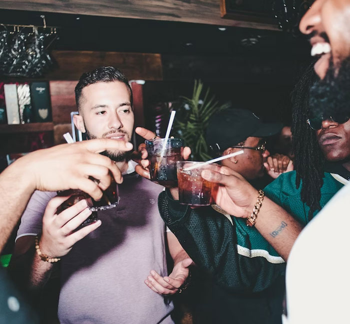 35 Times Intelligent Adults With Numerous Degrees Acted So Stupidly, It Resulted In Lots Of Embarrassment 35 Times Intelligent Adults With Numerous Degrees Acted So Stupidly, It Resulted In Lots Of Embarrassment