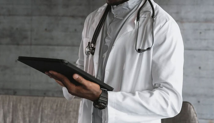 35 Times Intelligent Adults With Numerous Degrees Acted So Stupidly, It Resulted In Lots Of Embarrassment 35 Times Intelligent Adults With Numerous Degrees Acted So Stupidly, It Resulted In Lots Of Embarrassment