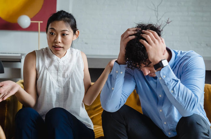 Mom Can’t Believe Her Husband Suggested Her Daughter Sleep On The Couch, While His Daughter Gets A Whole Room To Herself Mom Can’t Believe Her Husband Suggested Her Daughter Sleep On The Couch, While His Daughter Gets A Whole Room To Herself