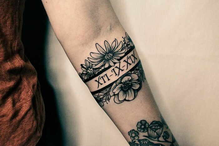 Show Off To The World With These 98 Armband Tattoos Show Off To The World With These 98 Armband Tattoos