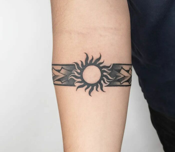 Show Off To The World With These 98 Armband Tattoos Show Off To The World With These 98 Armband Tattoos