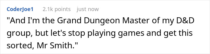 Pharmacist Is Unfazed By Entitled Customer Wanting To Get A Lower Price And Be Addressed As Doctor, Puts Him In His Place