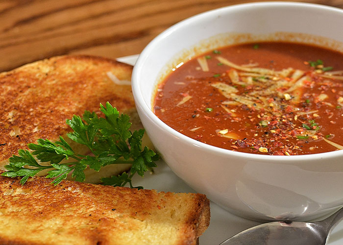 30 “Broke ‘Till Payday” Meals That People Swear By