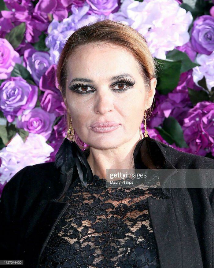 50 Times Makeup Artists Failed So Bad, They Deserved To Be Shamed Online (New Pics) 50 Times Makeup Artists Failed So Bad, They Deserved To Be Shamed Online (New Pics)