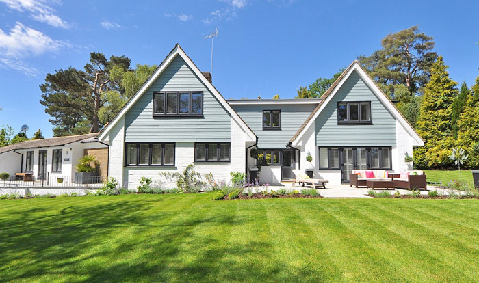 “I Quickly Discovered Running Bamboo”: Homeowner Takes Revenge On Inconsiderate Neighbor Refusing To Shift His Security Light