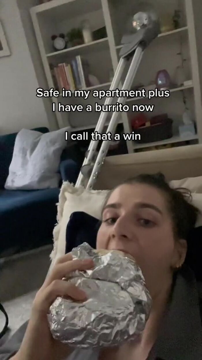 Woman Stuck On Roof Decides It’s Faster To Call Uber Eats For Help Woman Stuck On Roof Decides It’s Faster To Call Uber Eats For Help