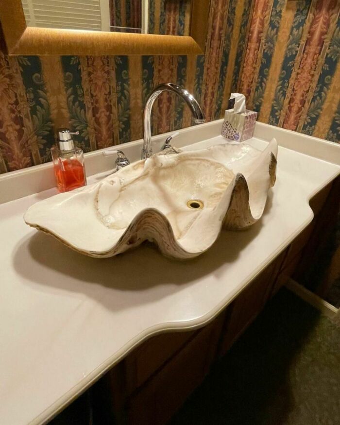 ‘Please Hate These Things’: 30 Absolutely Ridiculous Examples Of Home Decor Done Wrong (New Pics) ‘Please Hate These Things’: 30 Absolutely Ridiculous Examples Of Home Decor Done Wrong (New Pics)