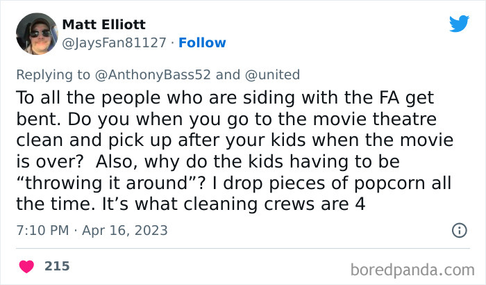 Dad Is Outraged After Flight Attendant Asked His Pregnant Wife To Clean Up After Their Kids, Sparks A Debate Online Dad Is Outraged After Flight Attendant Asked His Pregnant Wife To Clean Up After Their Kids, Sparks A Debate Online