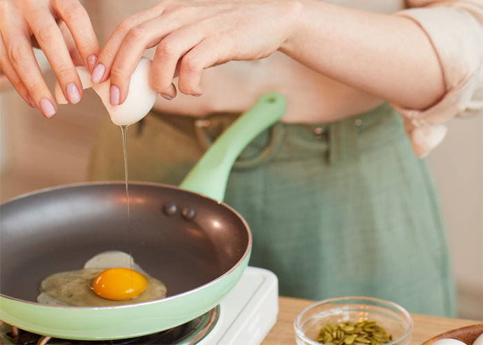 “She’s Not A Vegan”: Boyfriend Can’t Take It Anymore, Calls Out Girlfriend On Her Lies “She’s Not A Vegan”: Boyfriend Can’t Take It Anymore, Calls Out Girlfriend On Her Lies